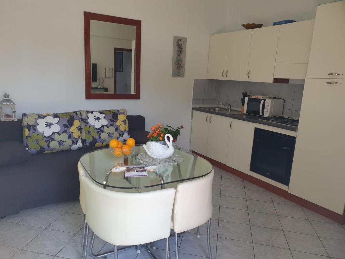Apartments Skoljka غييكا المظهر الخارجي الصورة